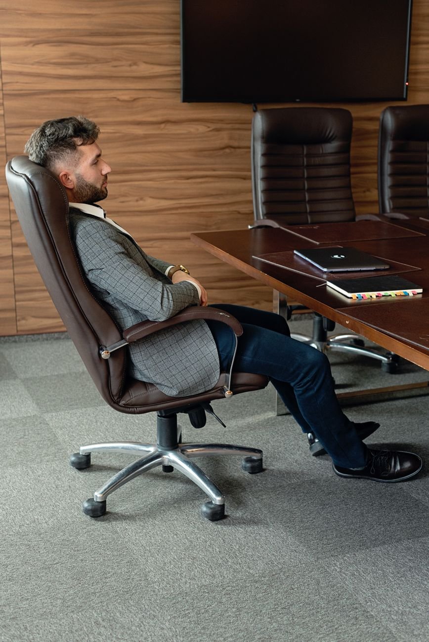 Illustration of Cadeira ergonômica: como escolher o melhor modelo até R$ 1.000